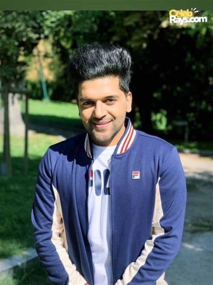 
Shaad Randhawa Height, Weight, Net Worth, Age, Birthday, Wikipedia, Who, Nationality, Biography 