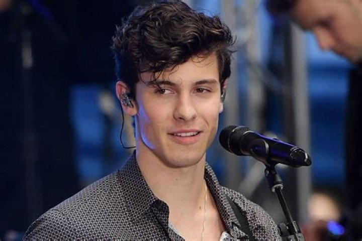 Shawn Mendes Finally Gets Rid Of His Man-Bun