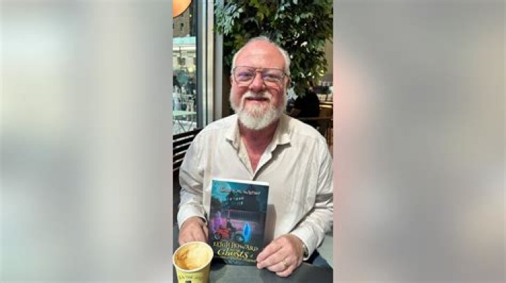 Author Shawn Warner Wiki, Age, Wife, Kids, Books, Net Worth & More