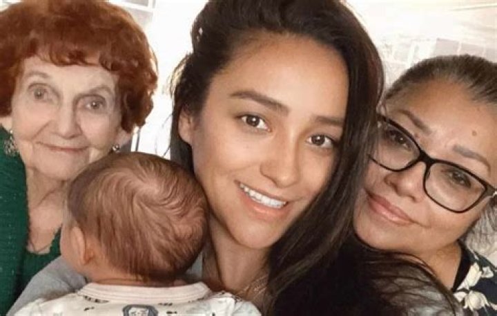 Shay Mitchell parents: Meet Precious Garcia, Mark Mitchell