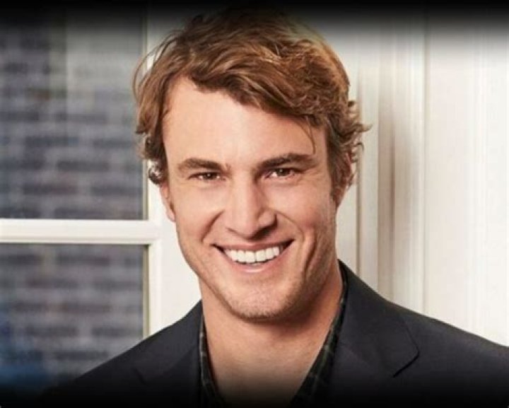 
Shep Rose Height, Weight, Net Worth, Age, Birthday, Wikipedia, Who, Nationality, Biography 