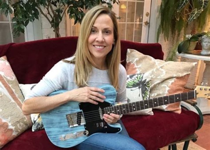 Sheryl Crow Opens Up About Love — Says She’s Drawn To Pathological Narcissists