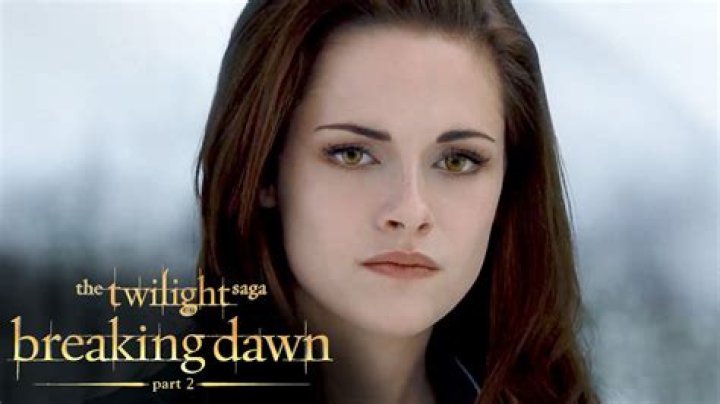 Sink Your Teeth Into These New Twilight: Breaking Dawn Photos