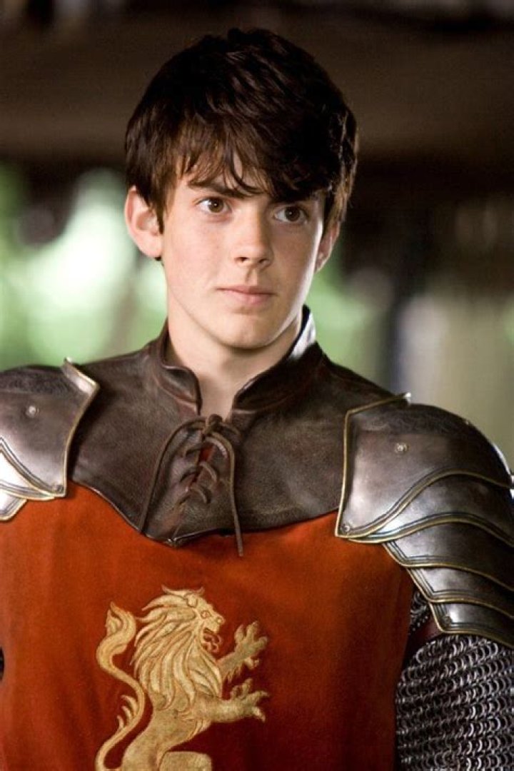 Skandar Keynes Biography - Facts, Childhood, Family Life & Achievements