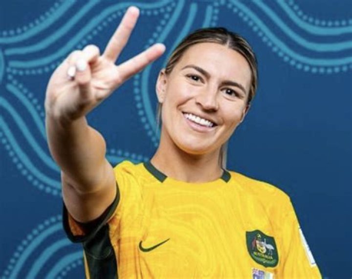 Soccer Star Steph Catley Shares Swimsuit Photo From Greece