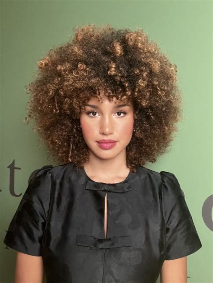 Sofia Wylie Biography - Facts, Childhood, Family Life & Achievements