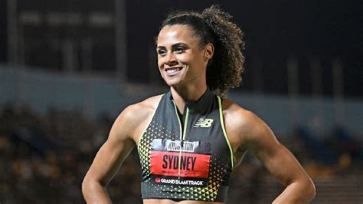 How tall is Sydney McLaughlin?