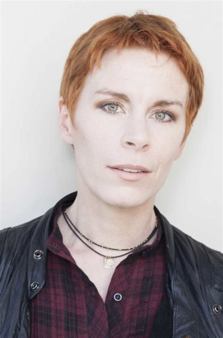 Tana French Biography - Facts, Childhood, Family Life & Achievements