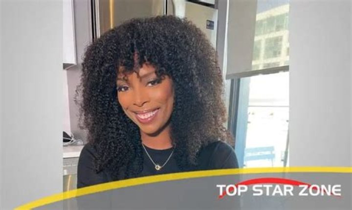 Tasha Smith Height, Weight, Net Worth, Age, Birthday, Wikipedia, Who, Nationality, Biography