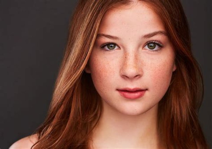 Taylor Henderson family, husband, children, parents, siblings