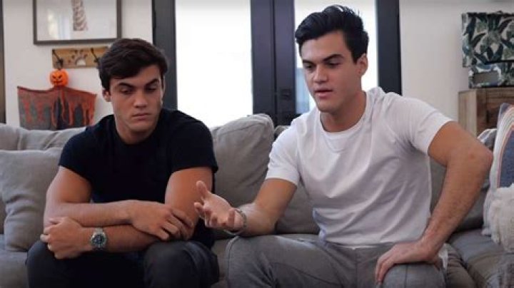The Dolan Twins Say ‘It’s Time To Move On’ From YouTube In Emotional Video