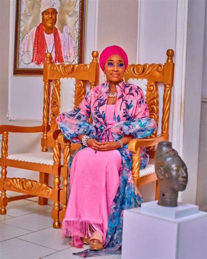 
The Ooni of Ife marries his fifth wife, Princess Ronke Ademiluyi. 