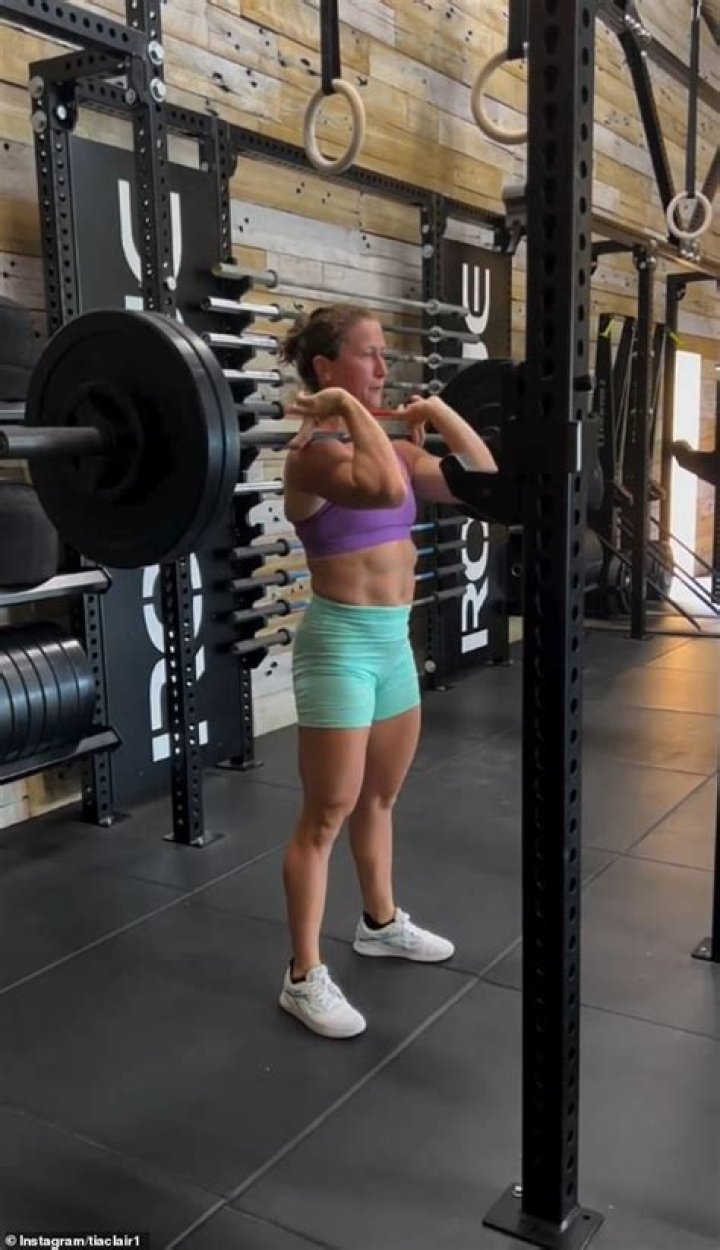 Tia-Clair Toomey-Orr in Two-Piece Workout Gear Says "It's Not Hot Enough"