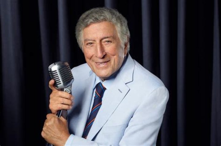 Tony Bennett Biography - Facts, Childhood, Family Life & Achievements