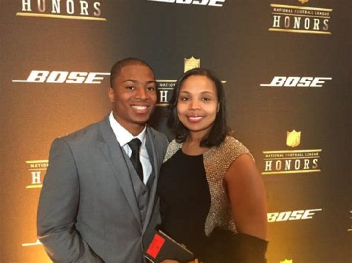 Tyler Lockett is not Married to Wife. Dating Girlfriend: Lauren Jackson. Kids.