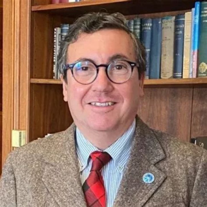 Dr. Vernon Humbert Jr., MD – Henderson, KY