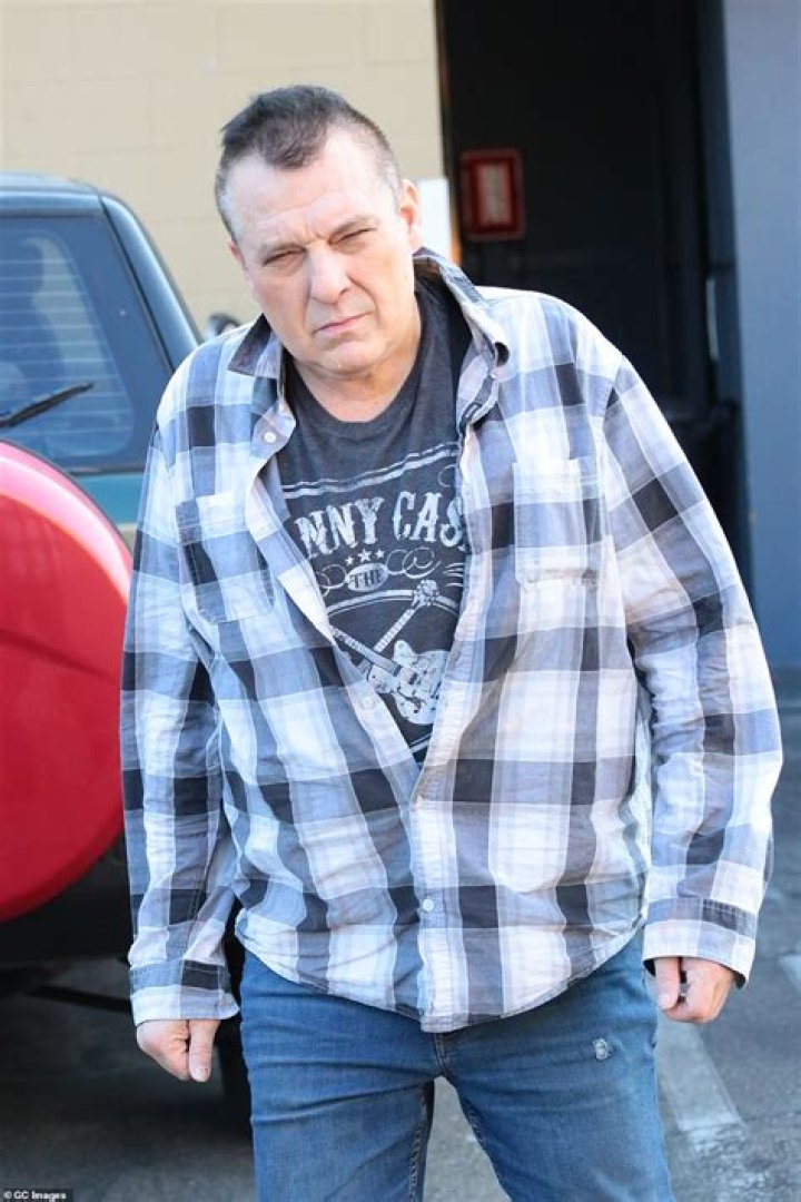 Was Tom Sizemore married when he died?