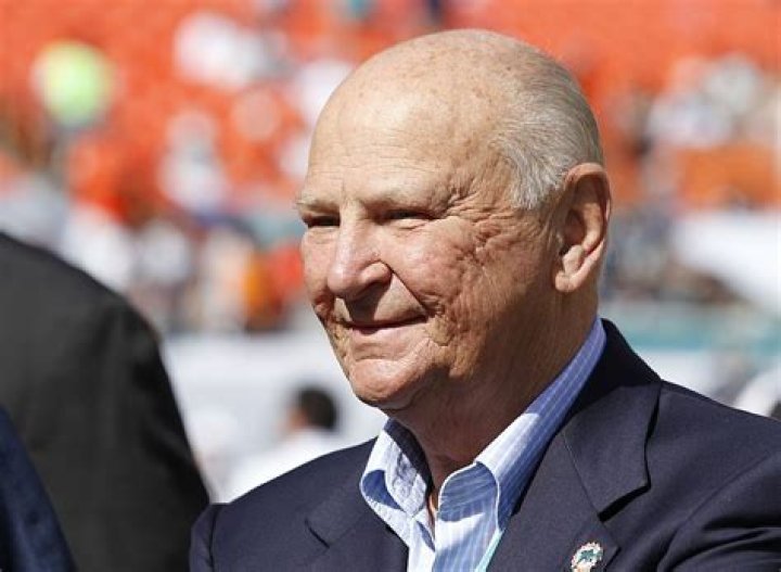 Wayne Huizenga Biography - Facts, Childhood, Family Life & Achievements