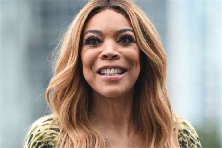 Wendy Williams Ditches Wedding Ring Amid Kevin Hunter Divorce Controversy