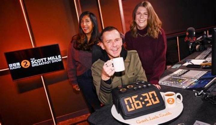 
What Happened To Zoe Ball From This Morning Radio 2? Is She Ill? Here’s Whats Wrong 