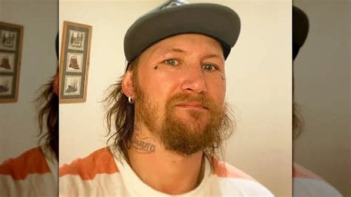 What Is Elliott Neese Doing Now? – Celebrity