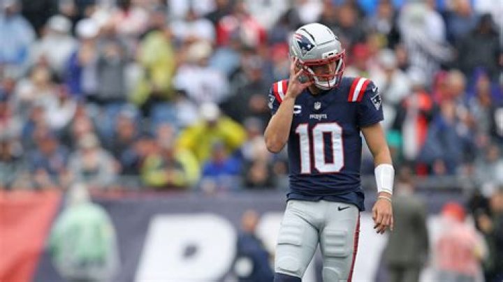 Where is Maye Musk accent from?