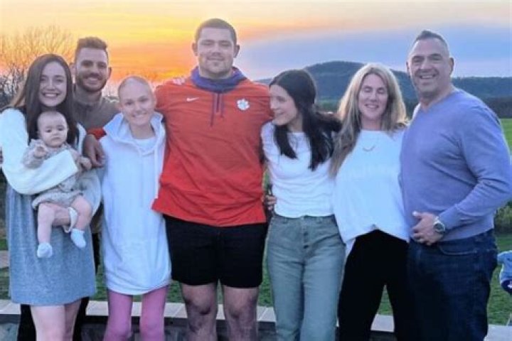 
Who Are Bryan Bresee Parents? Sister Ella Bresee and Siblings 