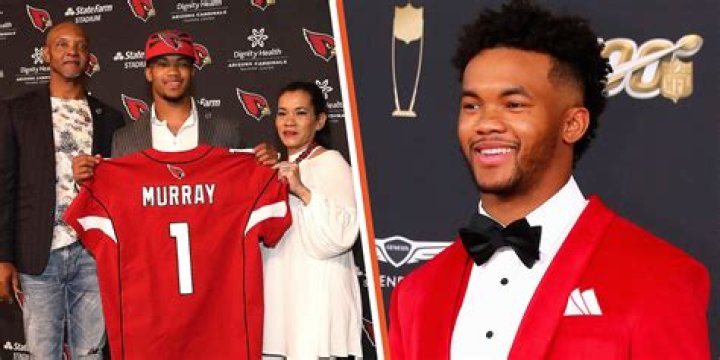 
Who Are Dejounte Murray Parents? Meet His Sister And Family 