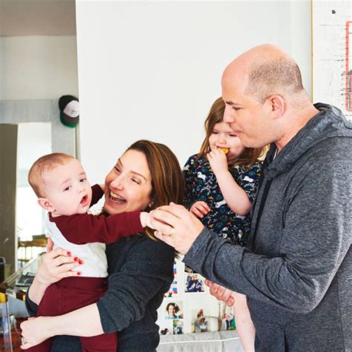 Who is Brian Stelter's wife Jamie Shupak Stelter? Age, birthday, journalist, children, bio, Instagram