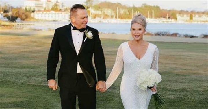 
Who Is Caroline Brooks Married To Now? Husband 2022 – Children And Former Partner Divorce 