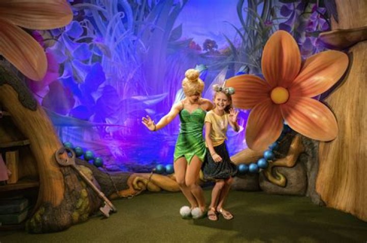 Who is Hannah Jacks? Disney performer