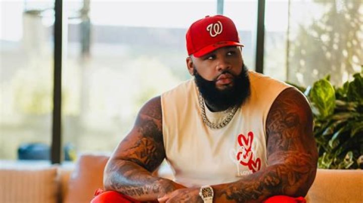 Who is Kane Kongg and who did he punch?