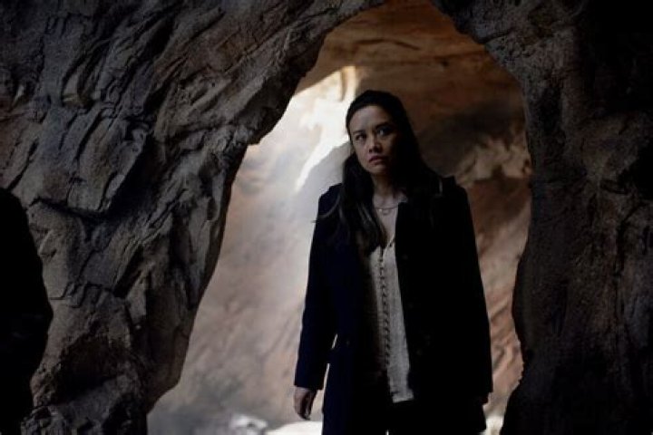 Who Lily Santiago? Age, Biography, played EVE HARRIS in La Brea ?