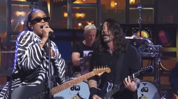 Who sang with Foo Fighters on ‘Saturday Night Live?’