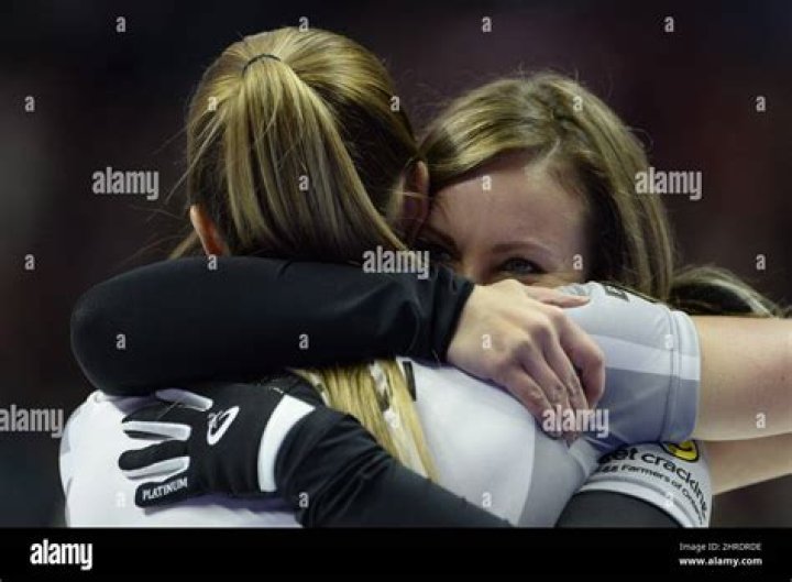 
Why Did Lisa Weagle Leave Team Homan? What Happened Between Her And Rachel Homan? 