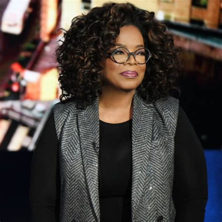 
Why Oprah Got Emotional During Final Ellen Visit? 