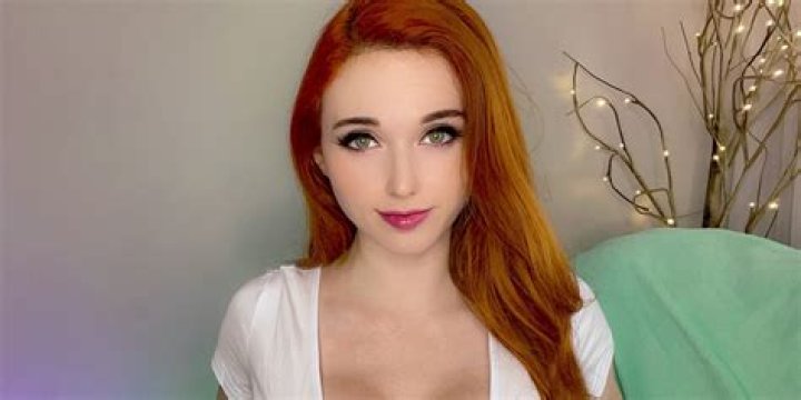 Why was Amouranth Banned from ‘Just Dance’?