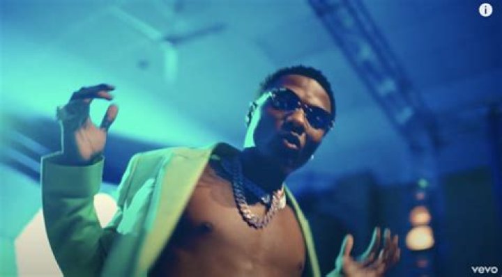 
Wizkid Performs ‘Bad To Me’ For The First Time In France 