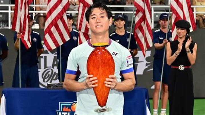 Yoshihito Nishioka age, height, nationality, coach, ranking, titles, Instagram, prize money, net worth
