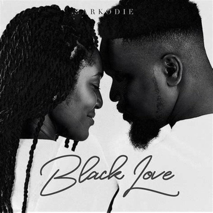 ‘You make it look cool’ – Sarkodie rates Black Sherif’s fashion sense