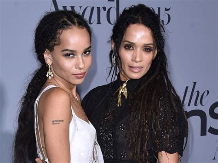 Who is Catwoman actor's mother Lisa Bonet?