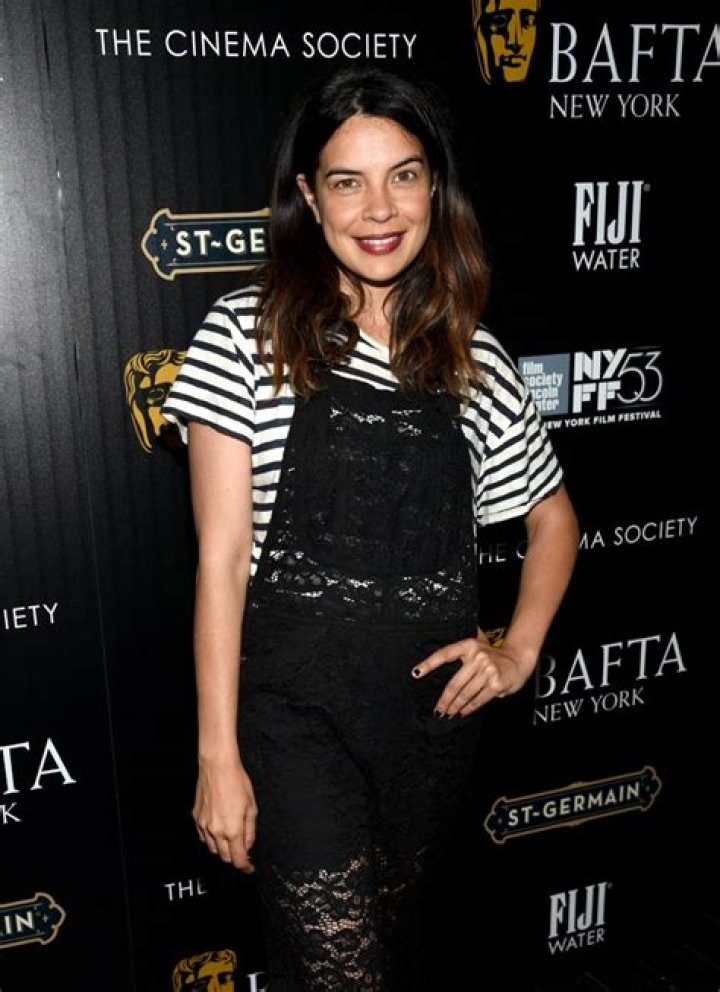 Zuleikha Robinson Net Worth